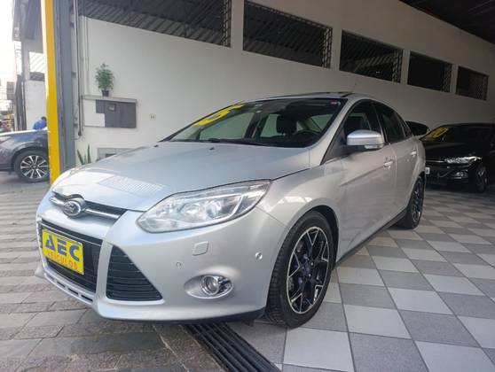 FORD FOCUS 2.0 TITANIUM PLUS 16V FLEX 4P POWERSHIFT FORD FOCUS 2.0 TITANIUM PLUS 16V FLEX 4P POWERSHIFT